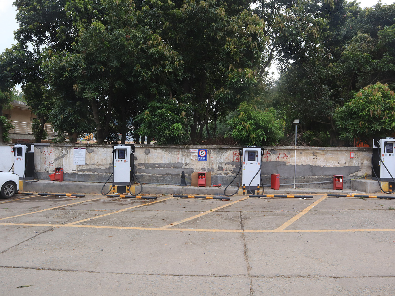 ELECTWAY DC charging pile was successfully installed and used